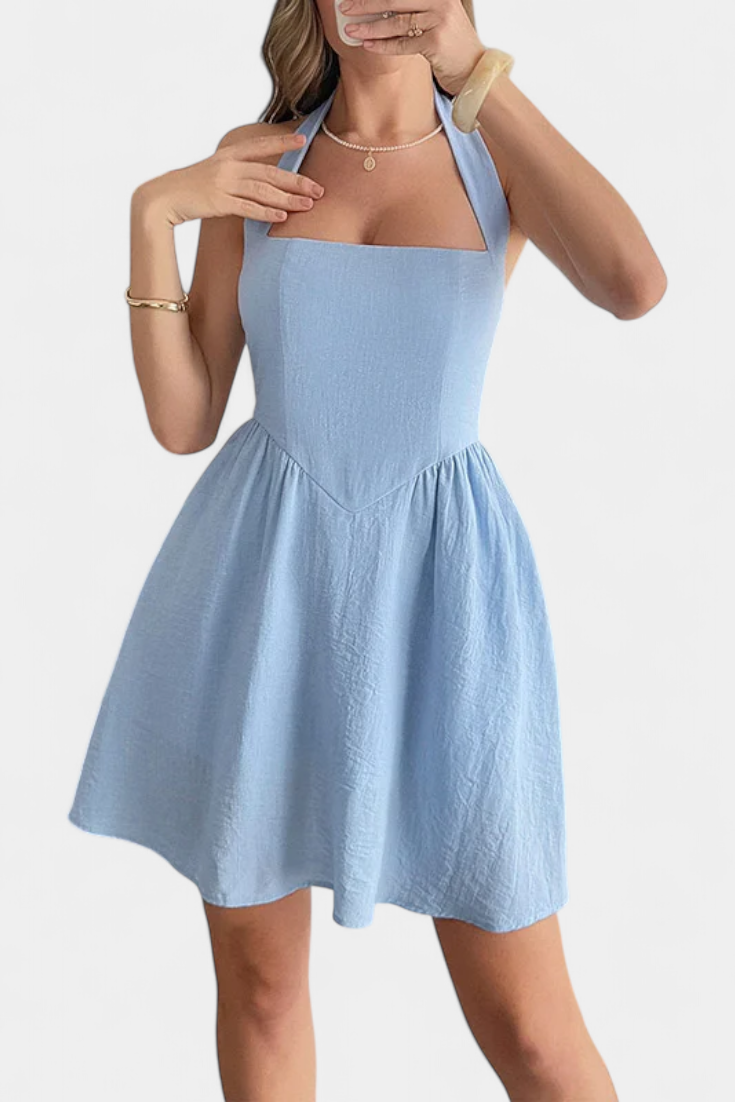 Kassandra Vestido Mini Halter con Espalda Abierta y Bolsillos
